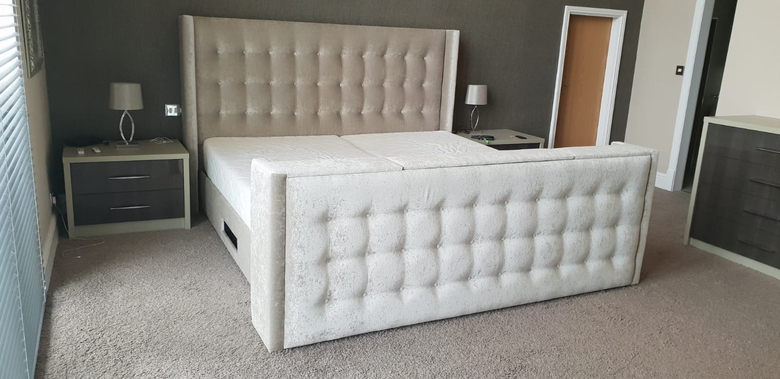 Emperor TV Bed - 7'0 wide